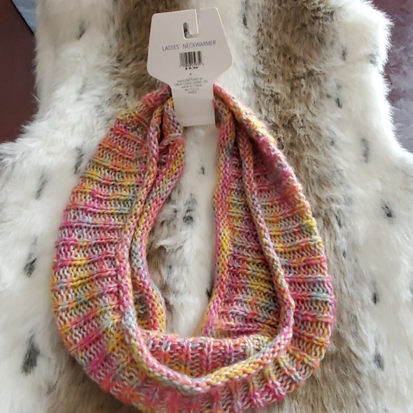 Smarttrend ladies' neckwarmer - Picture 3 of 3